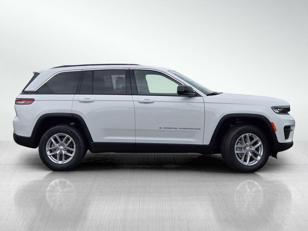 new 2026 Jeep Grand Cherokee car, priced at $45,900