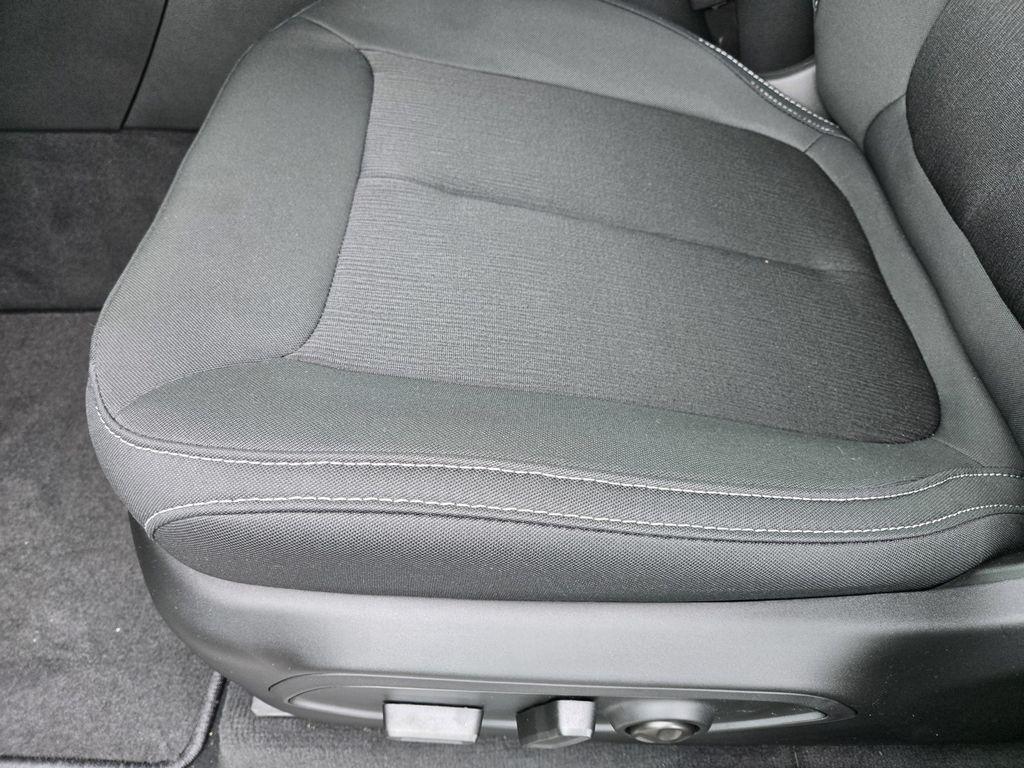 new 2026 Jeep Grand Cherokee car, priced at $45,900