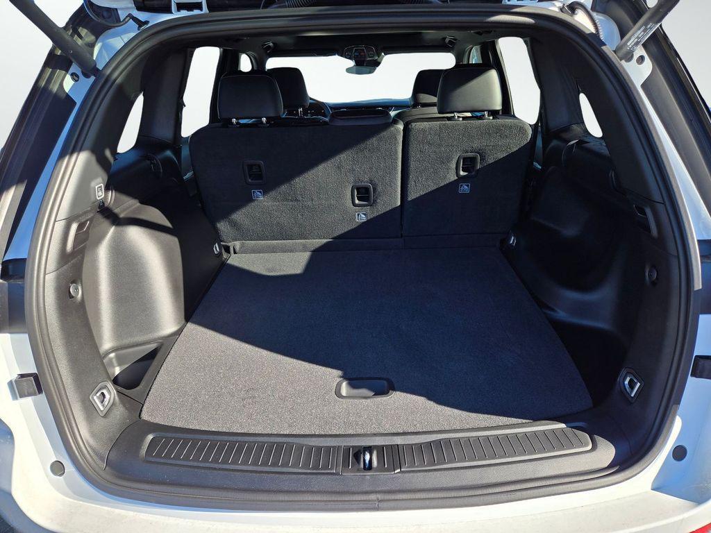 new 2025 Jeep Grand Cherokee car, priced at $49,995