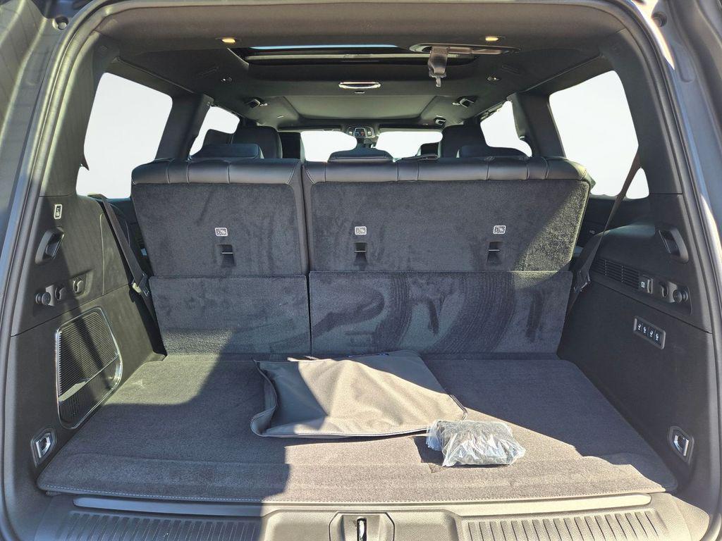 new 2026 Jeep Grand Wagoneer car, priced at $79,995