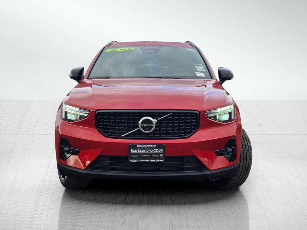 used 2025 Volvo XC40 car, priced at $35,995