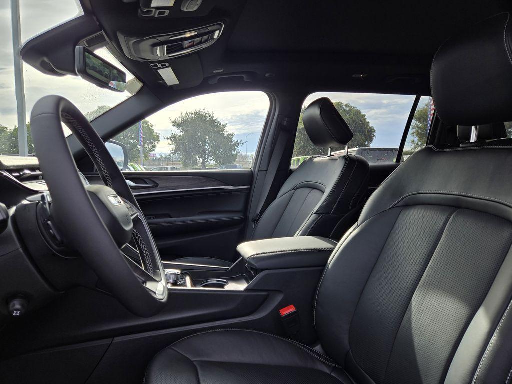 new 2026 Jeep Grand Cherokee L car, priced at $54,995