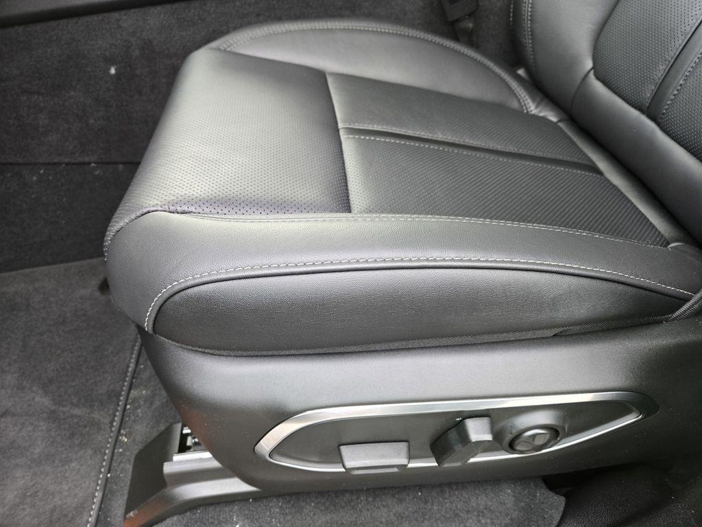 new 2026 Jeep Grand Wagoneer L car, priced at $82,995