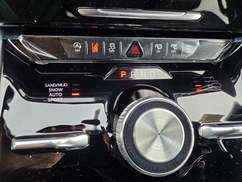 new 2026 Jeep Grand Wagoneer L car, priced at $82,995