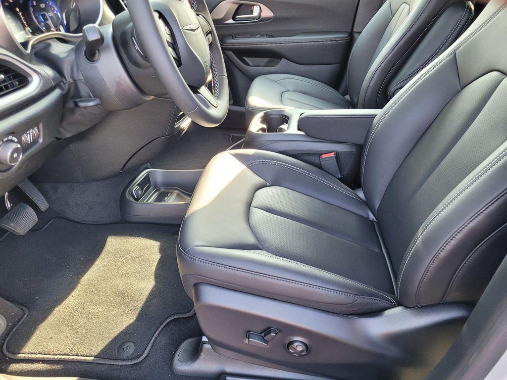 new 2026 Chrysler Pacifica car, priced at $42,995