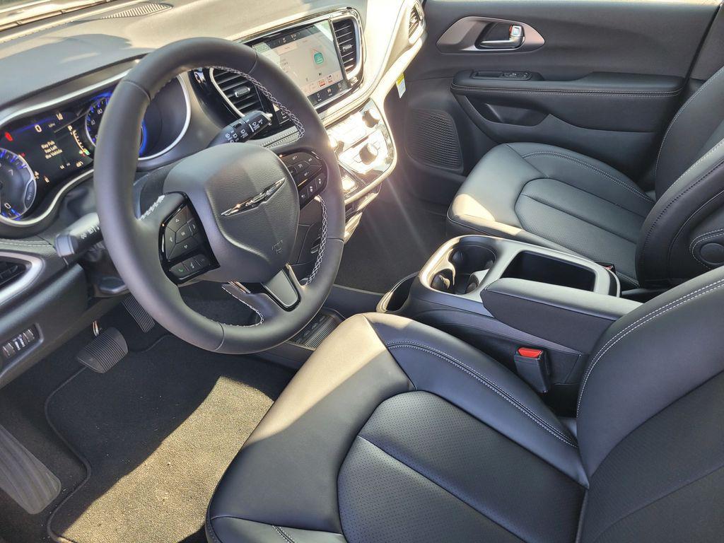 new 2026 Chrysler Pacifica car, priced at $42,995