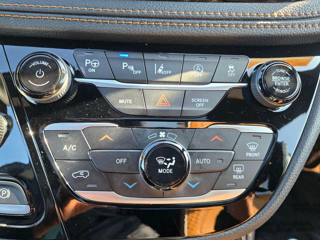 used 2022 Chrysler Pacifica car, priced at $32,000