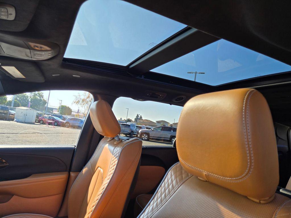 used 2022 Chrysler Pacifica car, priced at $32,000