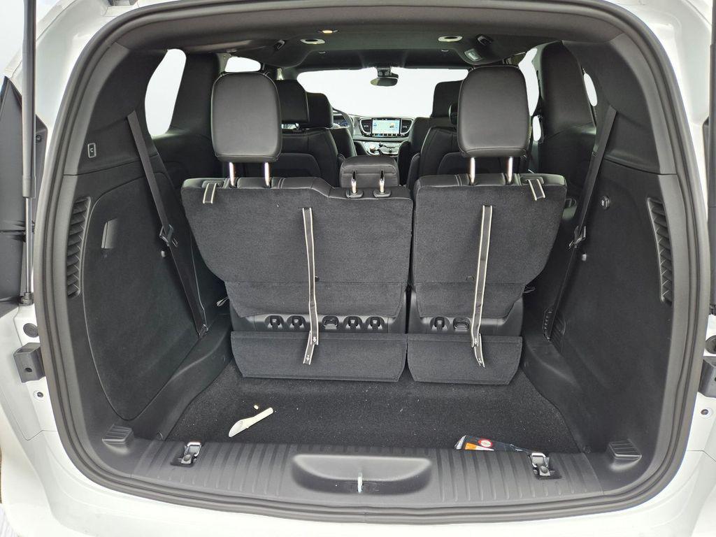 new 2026 Chrysler Pacifica car, priced at $39,995