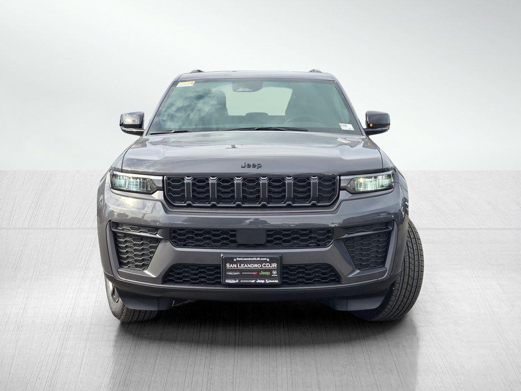 new 2026 Jeep Grand Cherokee car, priced at $46,995
