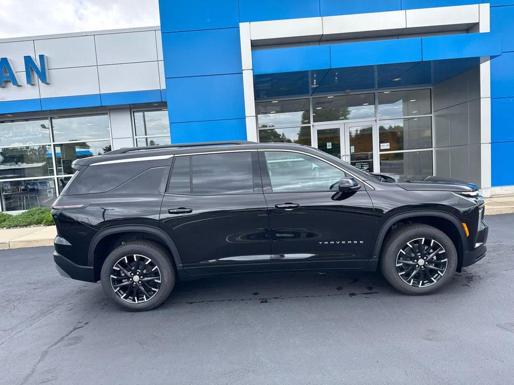 new 2026 Chevrolet Traverse car, priced at $49,995