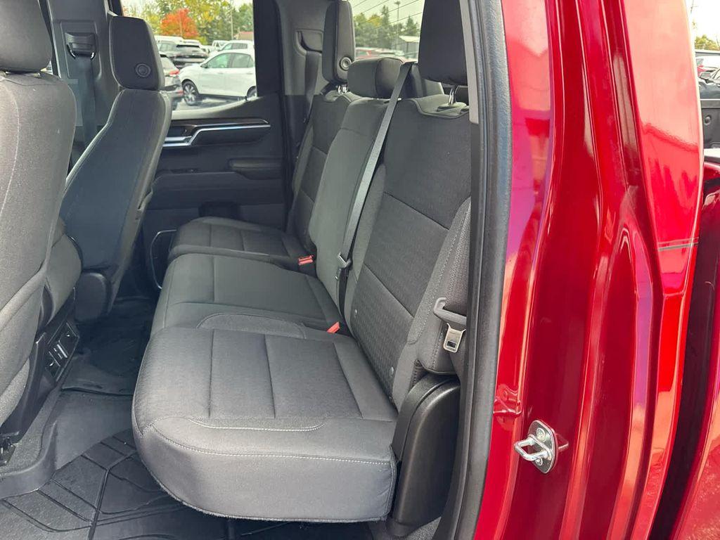 used 2022 Chevrolet Silverado 1500 car, priced at $32,993