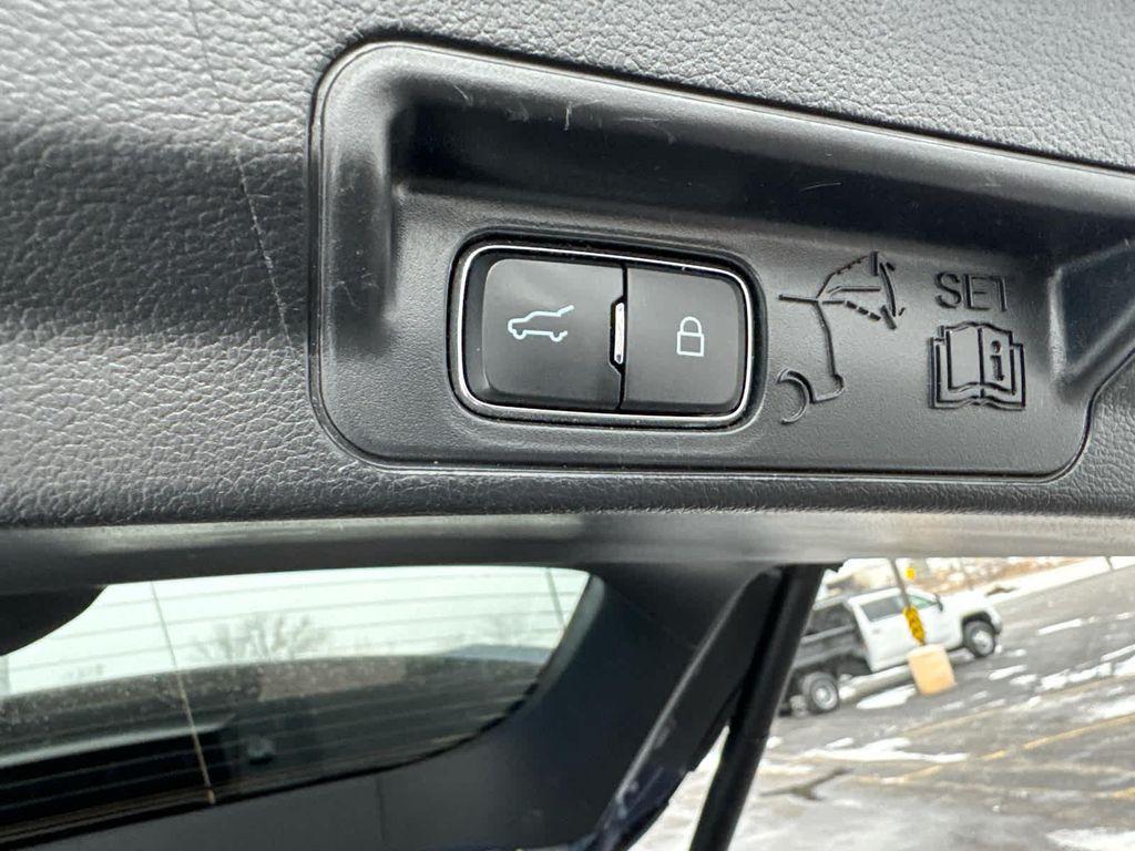 used 2021 Ford Explorer car, priced at $24,900