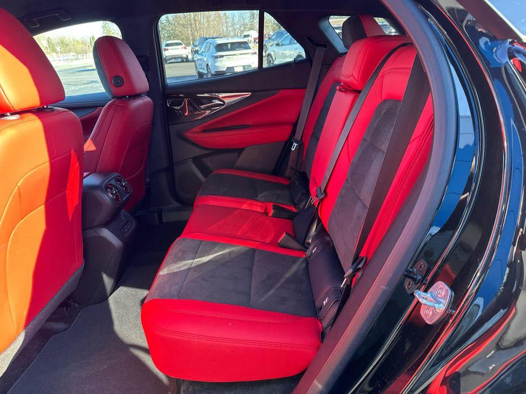 used 2025 Chevrolet Blazer car, priced at $29,900