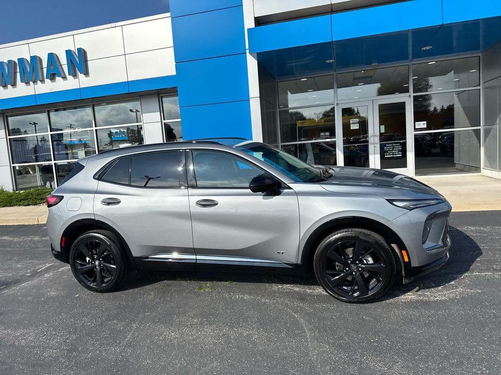 used 2025 Buick Envision car, priced at $33,993