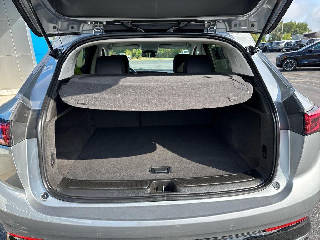 used 2025 Buick Envision car, priced at $33,993