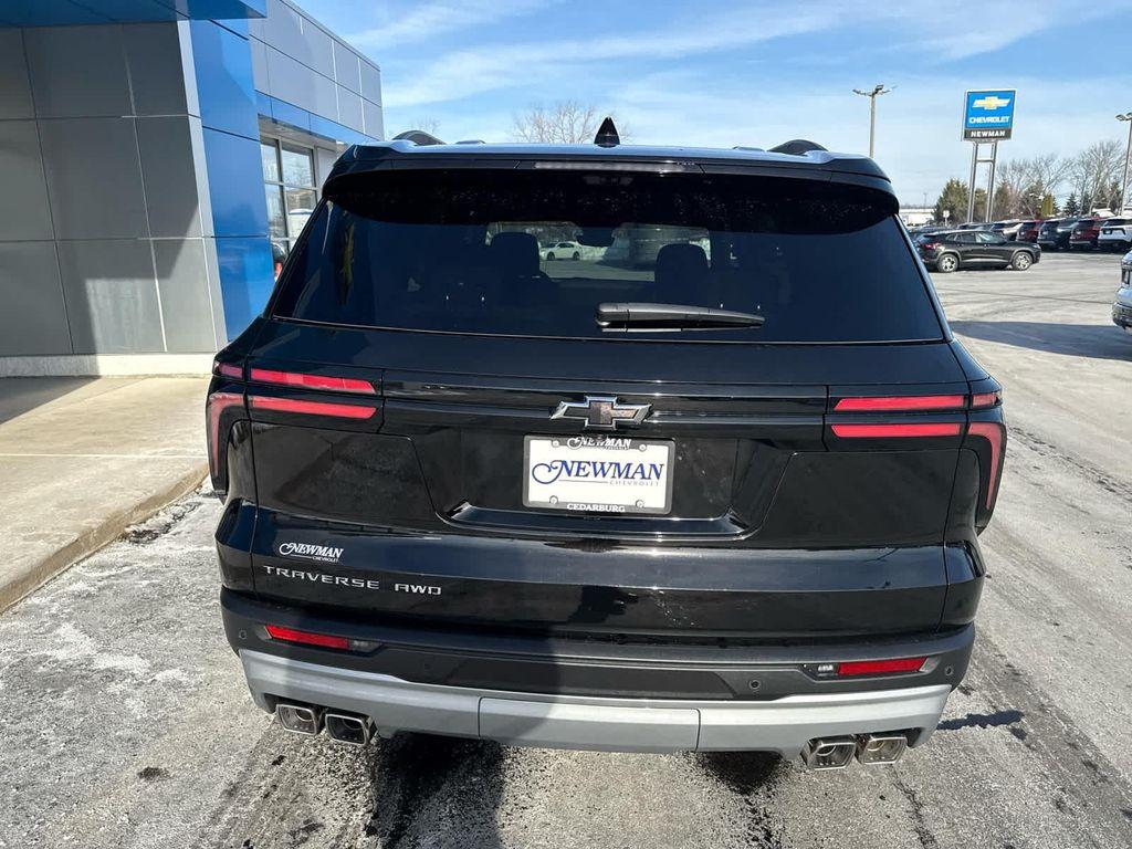 new 2026 Chevrolet Traverse car, priced at $46,493
