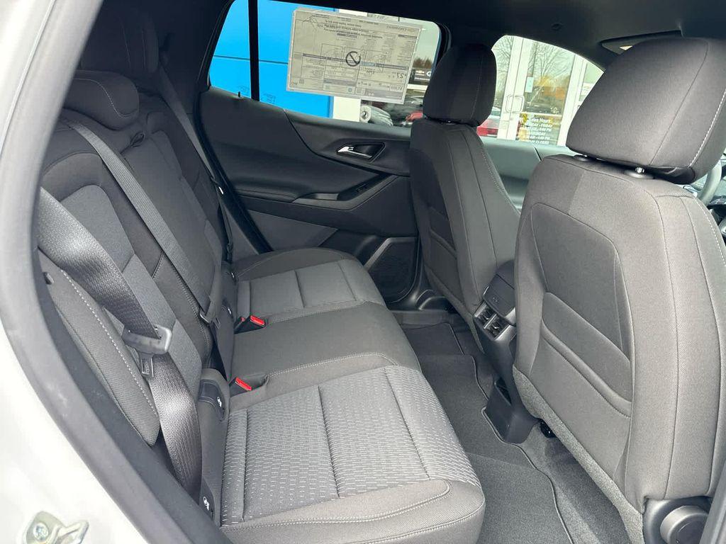 new 2026 Chevrolet Equinox car, priced at $32,235