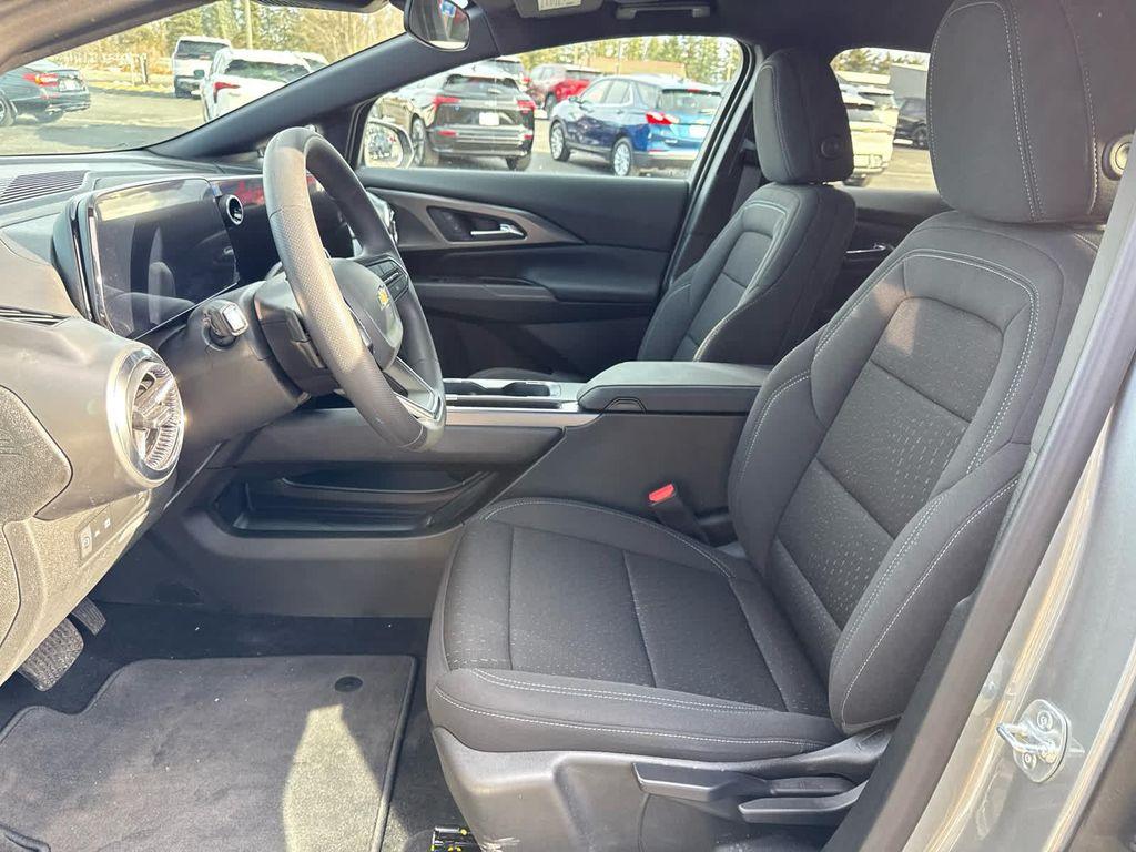 used 2025 Chevrolet Equinox EV car, priced at $24,900