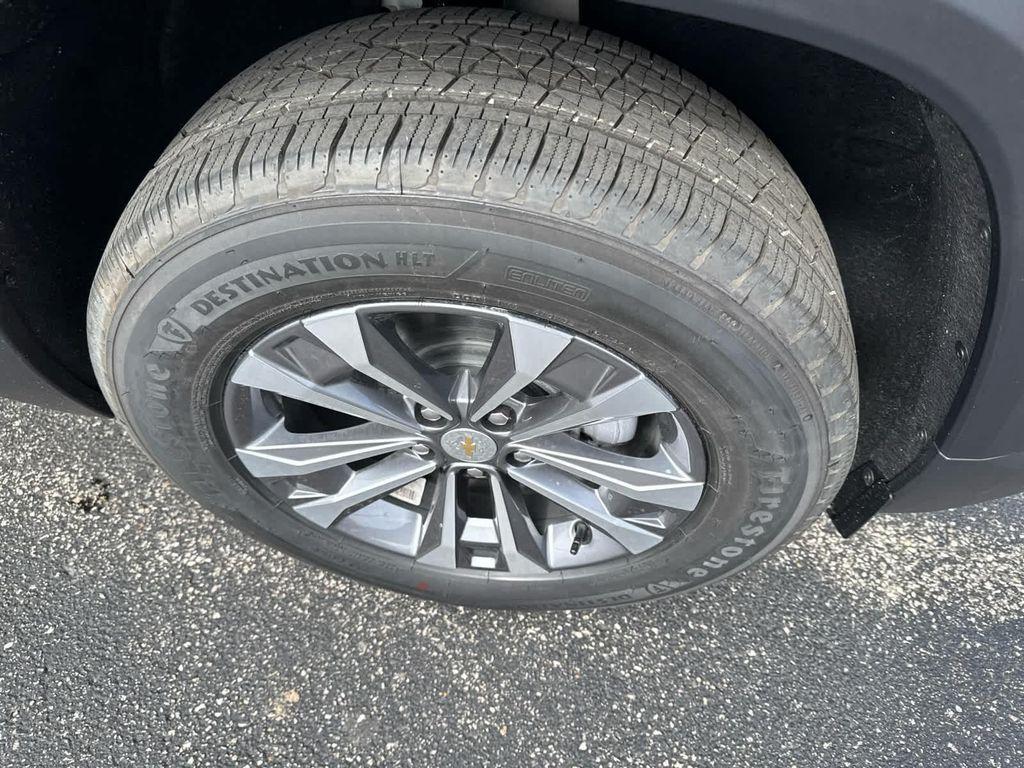 new 2026 Chevrolet Equinox car, priced at $30,795