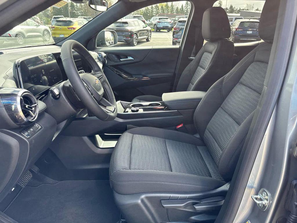 new 2026 Chevrolet Equinox car, priced at $30,795