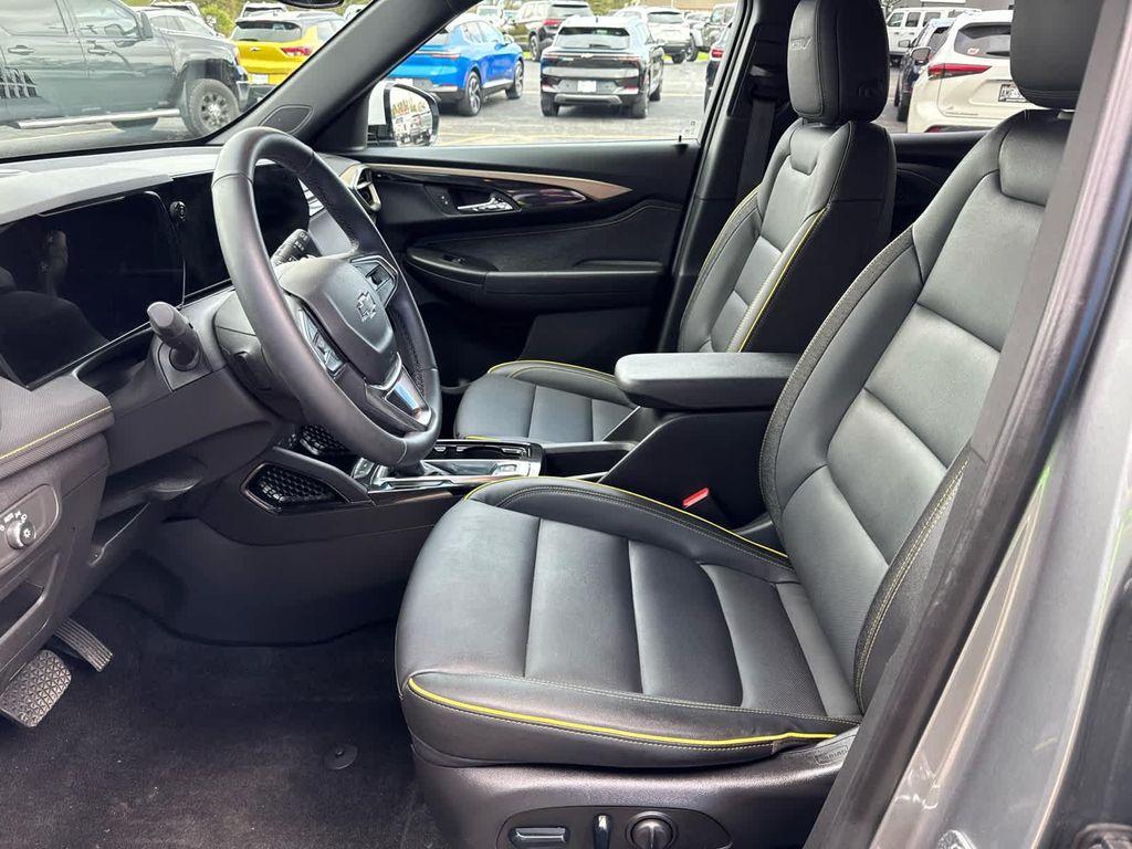 used 2024 Chevrolet TrailBlazer car, priced at $23,677