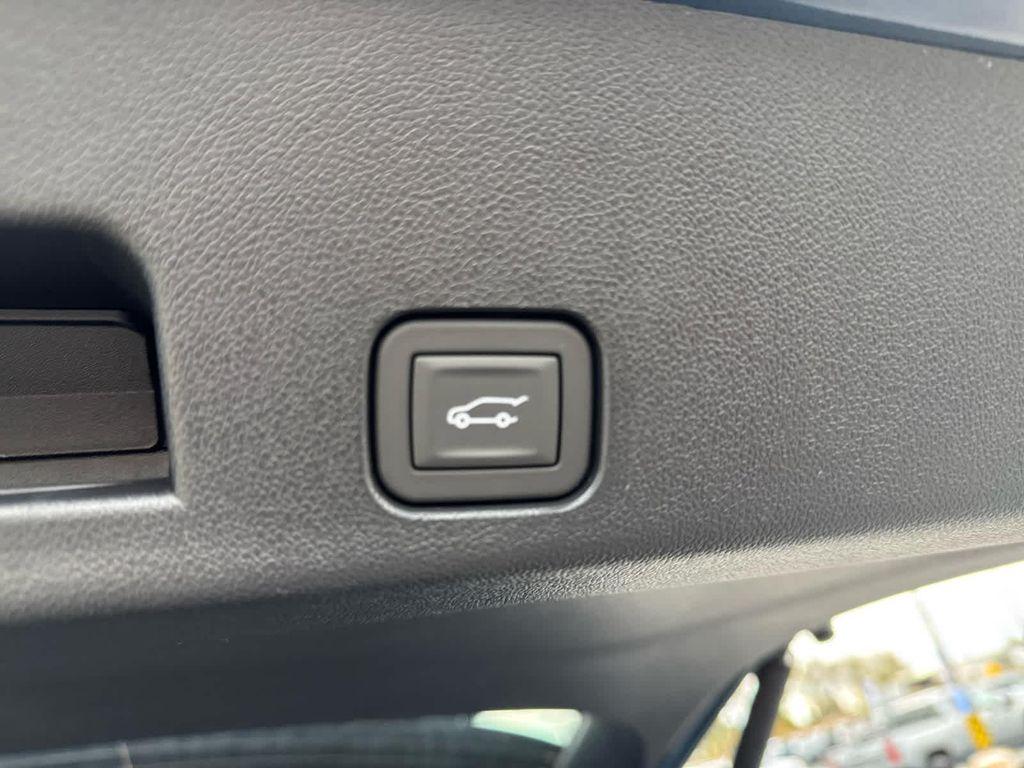 new 2026 Chevrolet Traverse car, priced at $46,498