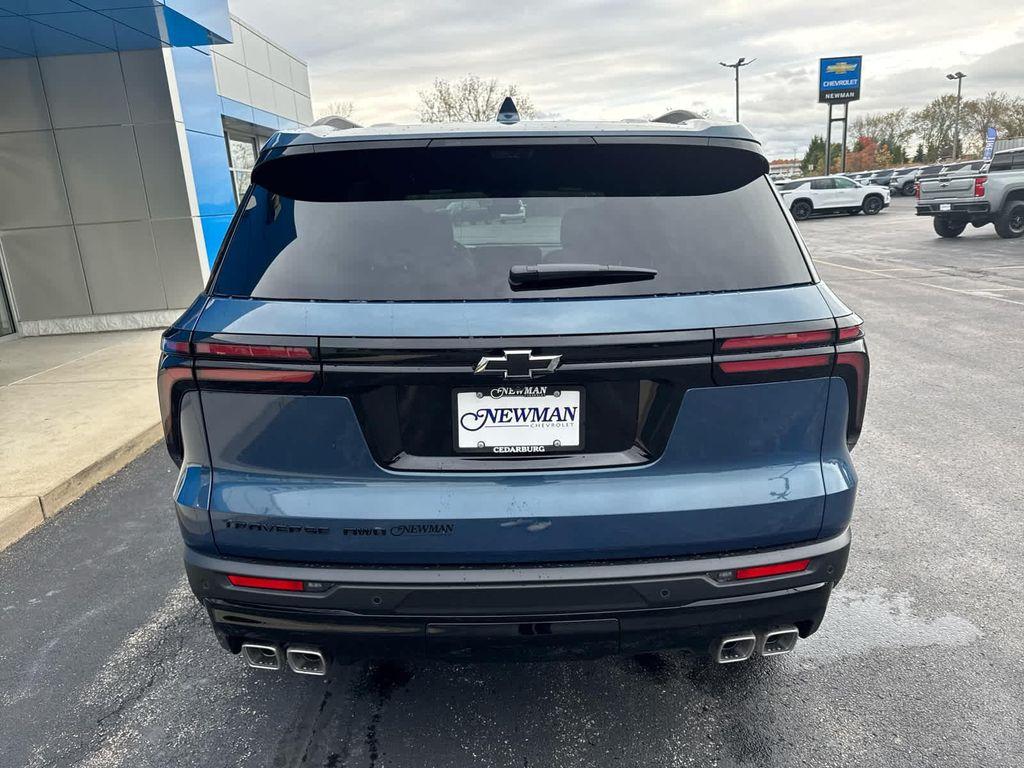 new 2026 Chevrolet Traverse car, priced at $46,498