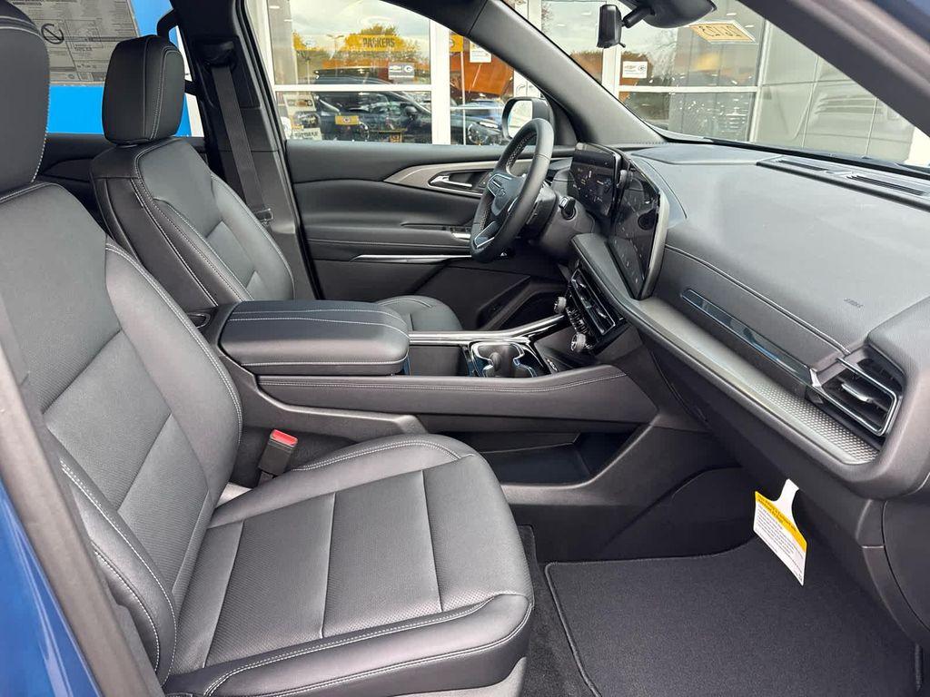 new 2026 Chevrolet Traverse car, priced at $46,498