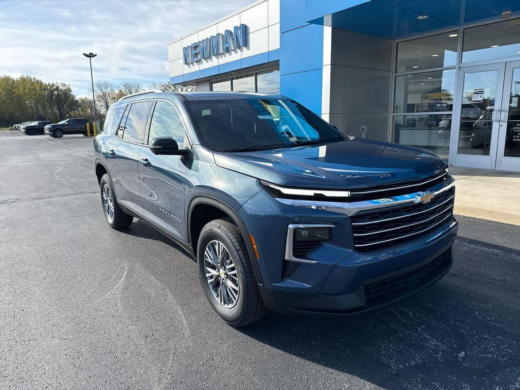 new 2026 Chevrolet Traverse car, priced at $44,299