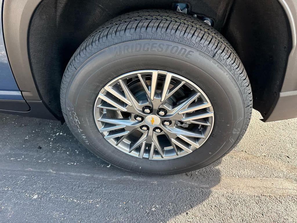 new 2026 Chevrolet Traverse car, priced at $44,299