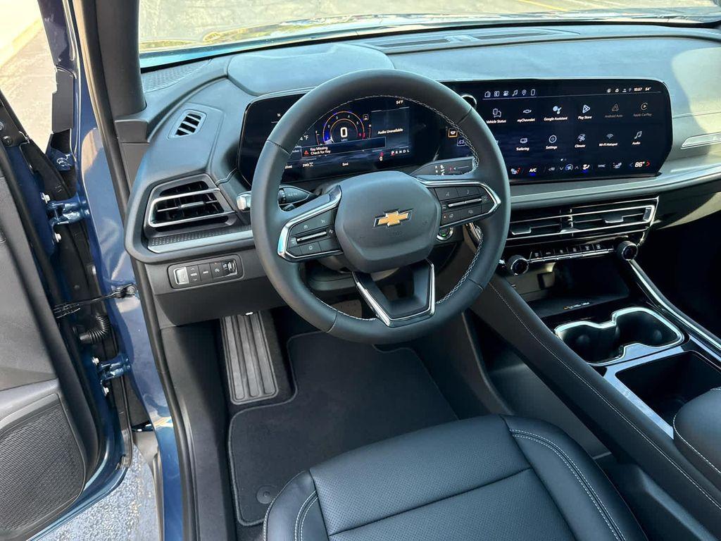 new 2026 Chevrolet Traverse car, priced at $44,299