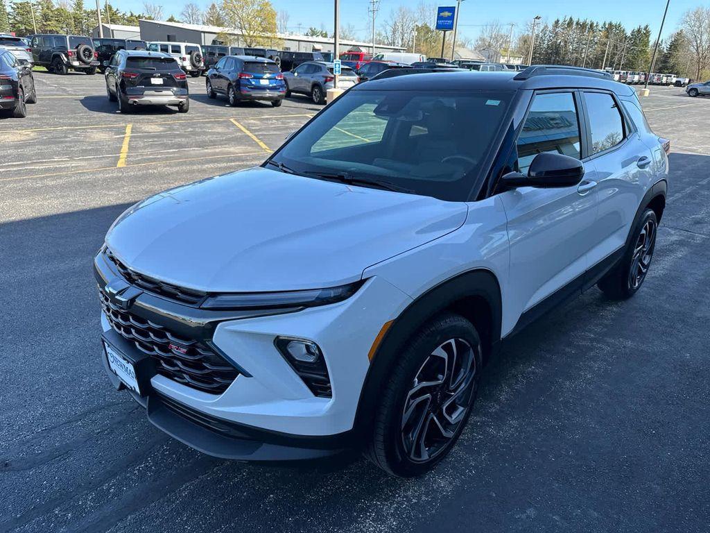 used 2025 Chevrolet TrailBlazer car, priced at $27,900
