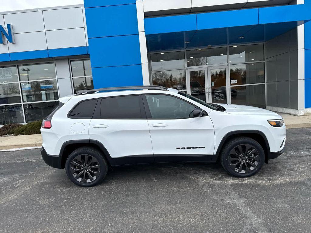 used 2021 Jeep Cherokee car, priced at $22,881