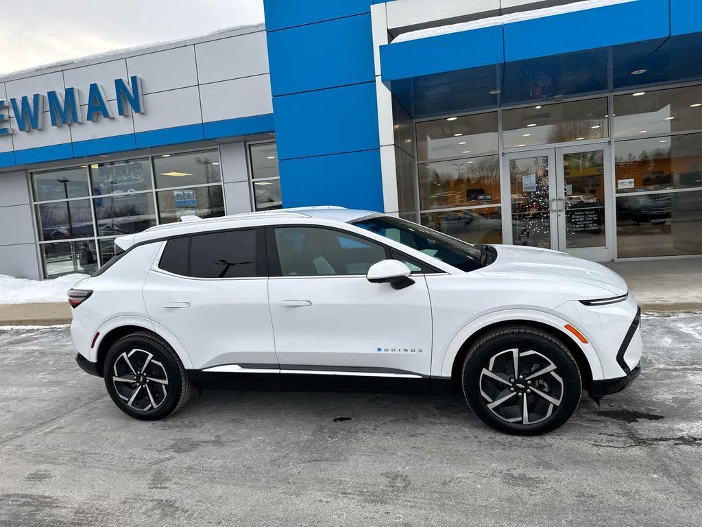 used 2025 Chevrolet Equinox EV car, priced at $28,900