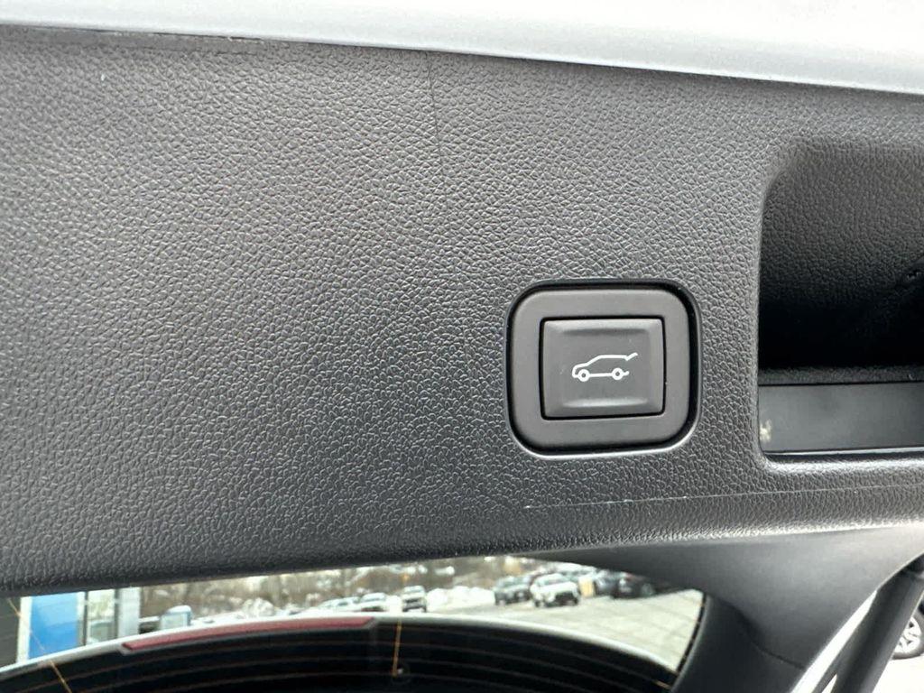 used 2025 Chevrolet Equinox EV car, priced at $28,900