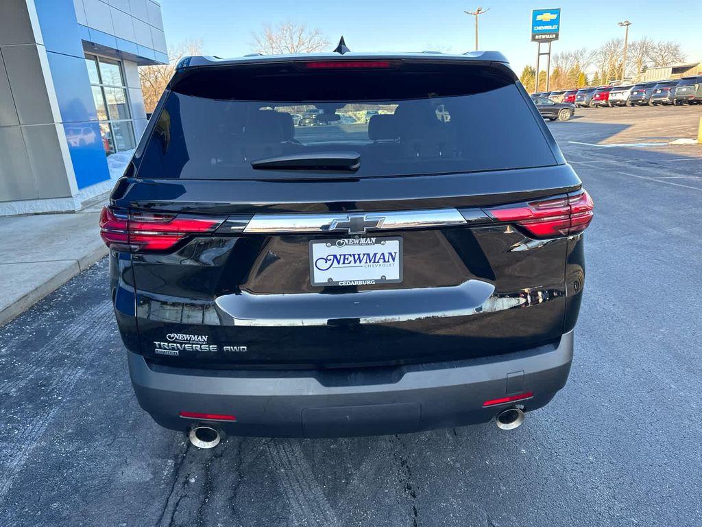 used 2024 Chevrolet Traverse car, priced at $28,981