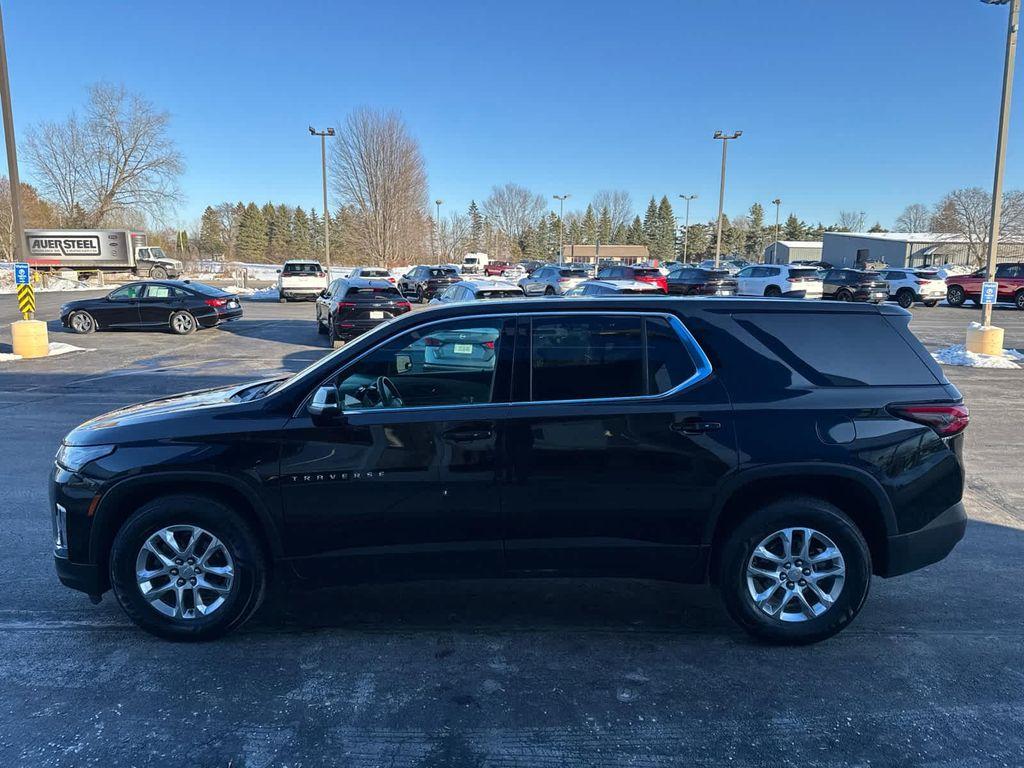 used 2024 Chevrolet Traverse car, priced at $28,981