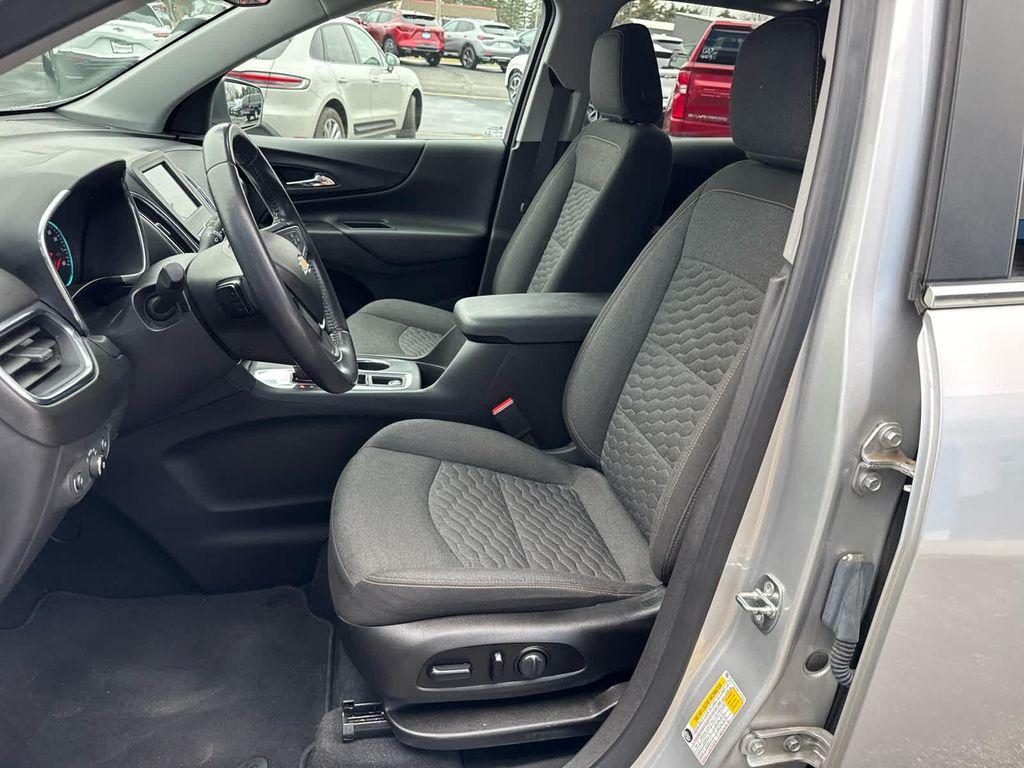 used 2021 Chevrolet Equinox car, priced at $19,677