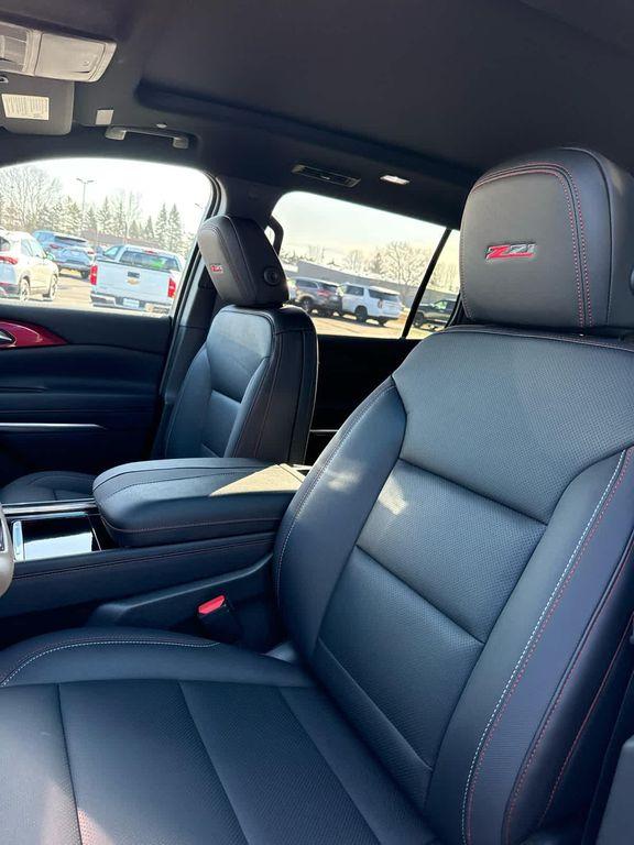 new 2026 Chevrolet Traverse car, priced at $52,620