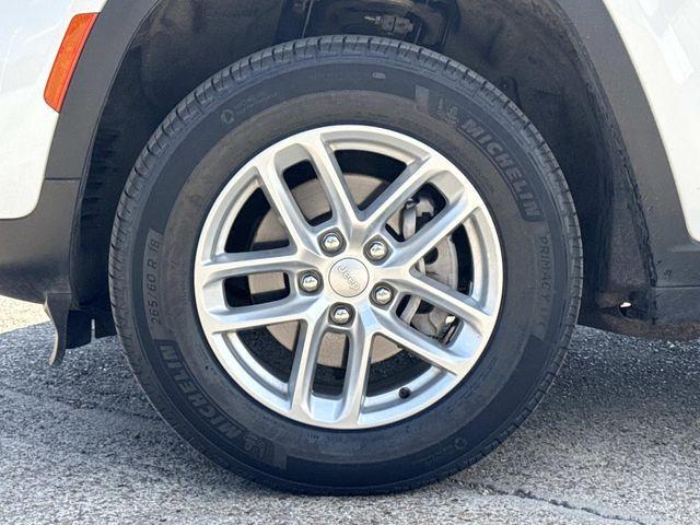 used 2024 Jeep Grand Cherokee car, priced at $28,988