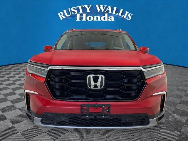 new 2025 Honda Pilot car, priced at $49,642