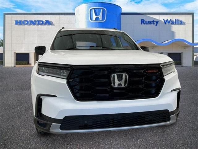 new 2025 Honda Pilot car, priced at $48,359
