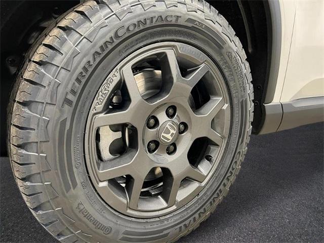 new 2025 Honda Pilot car, priced at $48,359