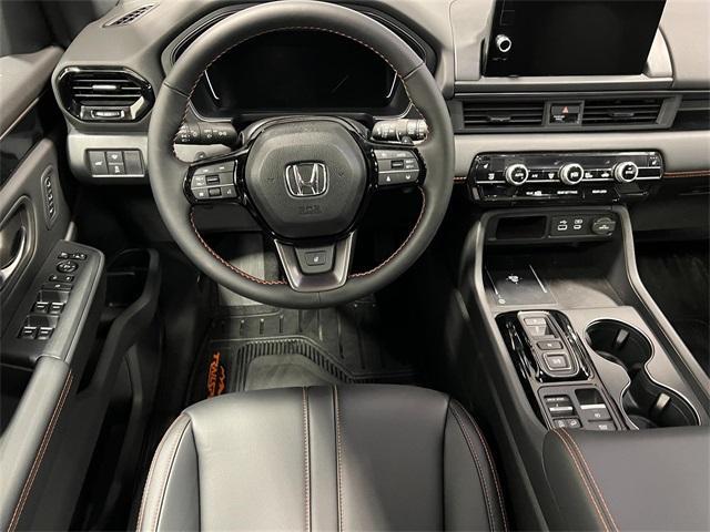 new 2025 Honda Pilot car, priced at $48,359
