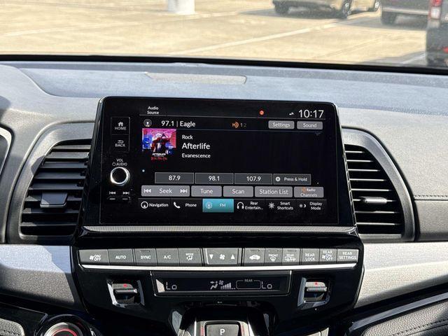 used 2025 Honda Odyssey car, priced at $41,889