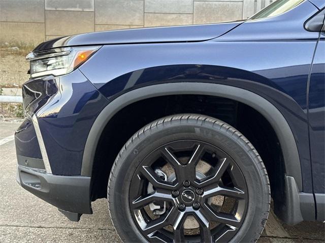 new 2025 Honda Pilot car, priced at $47,126