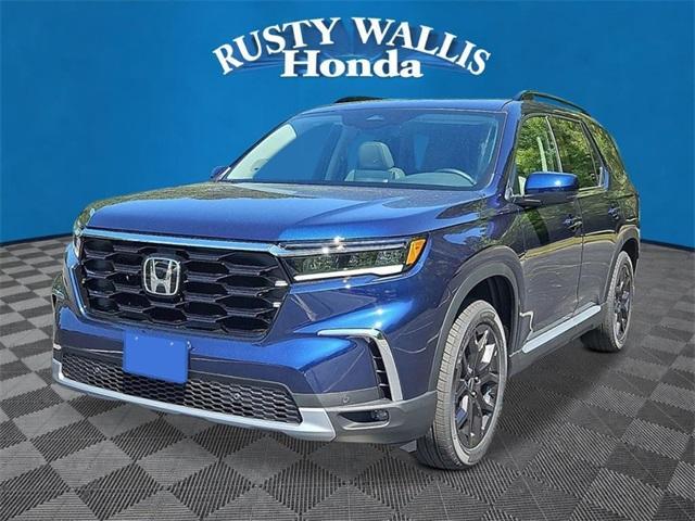 new 2025 Honda Pilot car, priced at $46,900