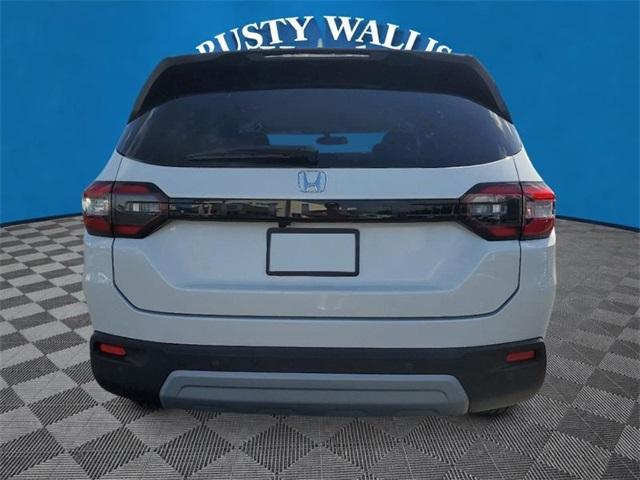 new 2025 Honda Pilot car, priced at $42,825