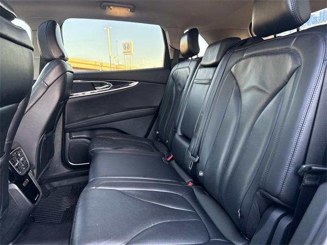 used 2022 Lincoln Nautilus car, priced at $24,821